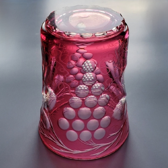 Vntg Cranberry Cut To Clear & Etched Gorgeous 6 3/8" Glass Vase - Picture 5 of 16